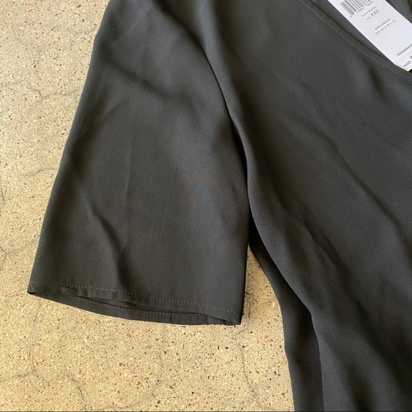 BCBG • Black Wrap Top • XXS - Picture 6 of 6